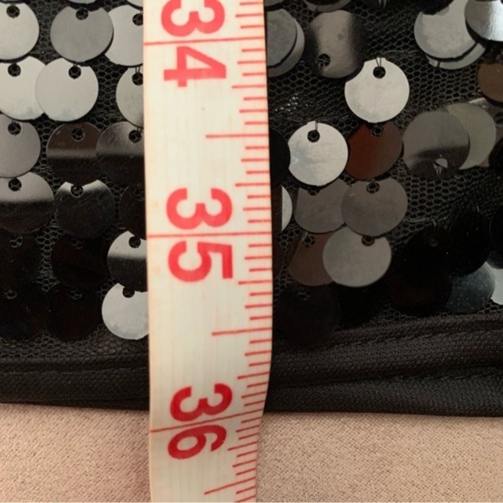 MADISON LEIGH. NWT. 8. Black dress covered in black sequins. Sleeveless. - Picture 11 of 11